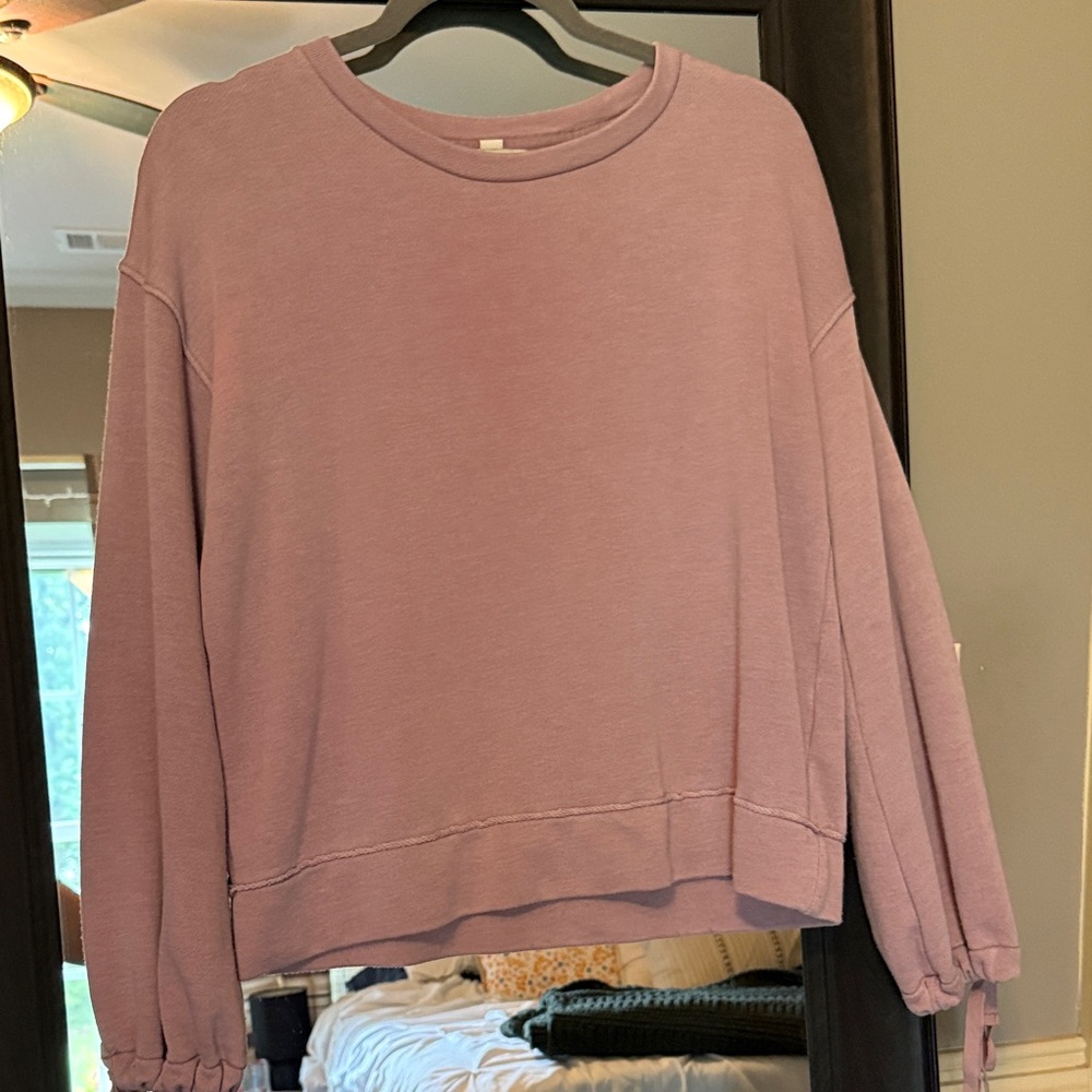 American Eagle Outfitters Dusty Pink Sweatshirt